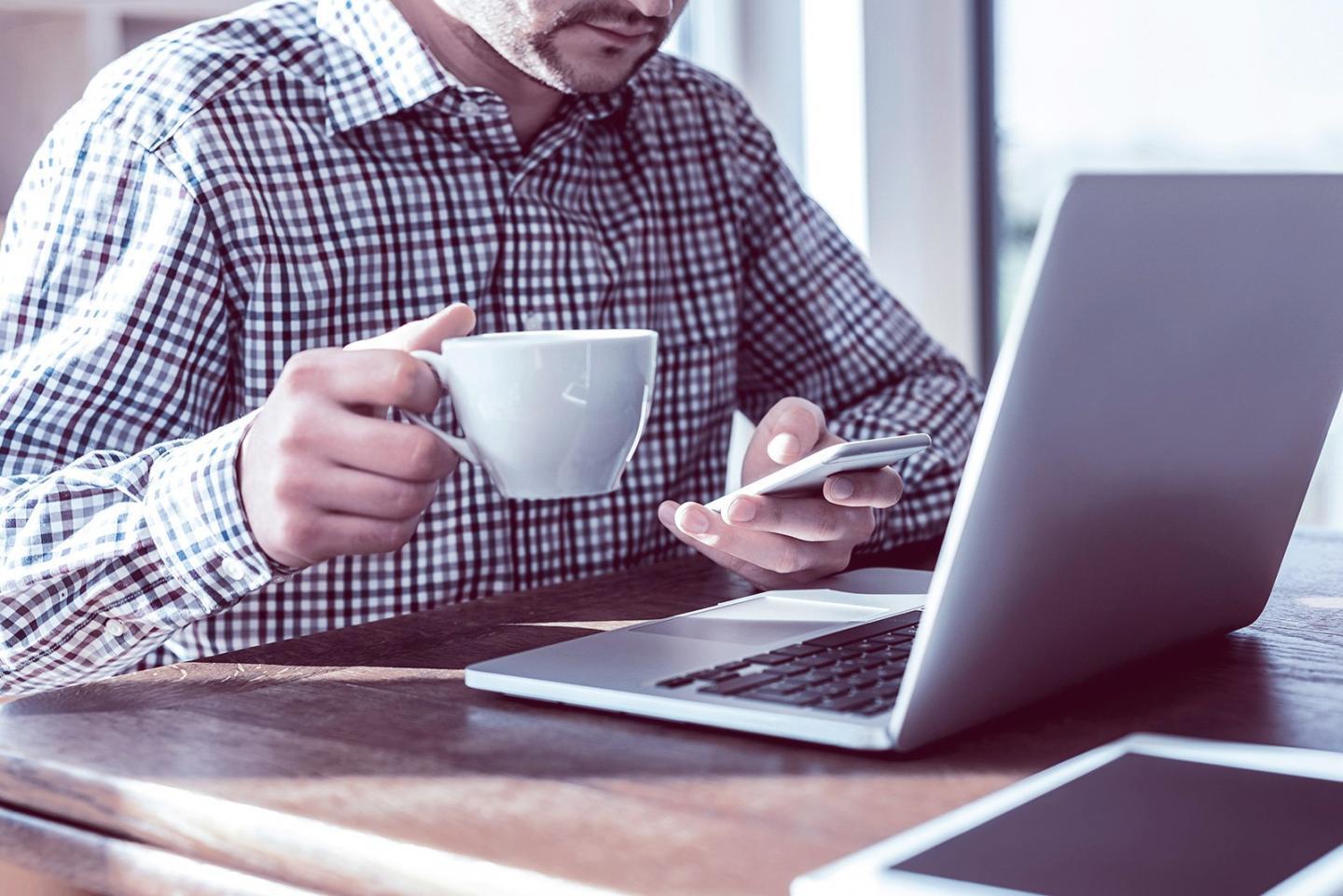 Experts SEO en action lors d'un webinaire professionnel